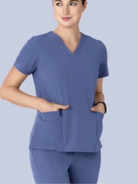Petite Length Women's V-Neck Mandala Scrubs in Periwinkle Blue XS